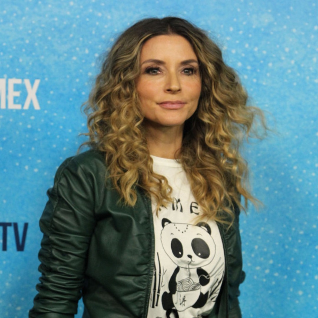 Issabela Camil Ya Vio Luis Miguel La Serie Y No Puede Contener Su Enojo E Online Latino Ve